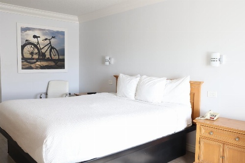 Days Inn by Wyndham Near City Of Hope image 1